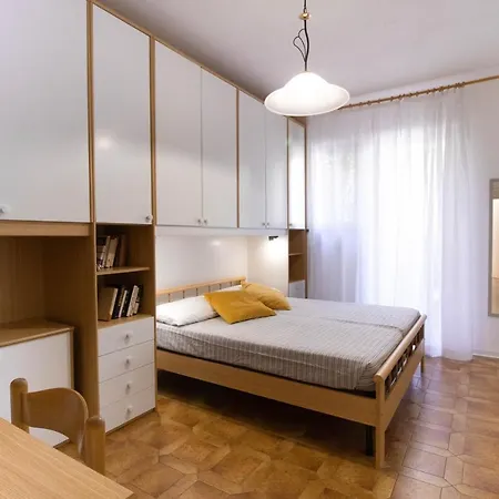 Luminoso Con Ampia Terrazza