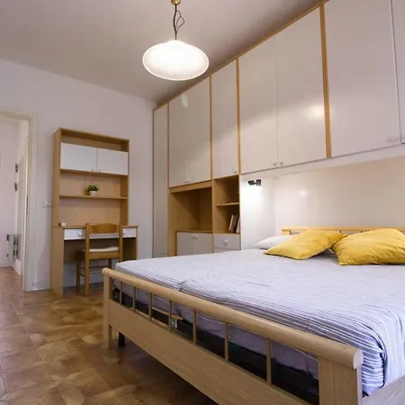 Luminoso Con Ampia Terrazza * 산토바르톨로메오알마레