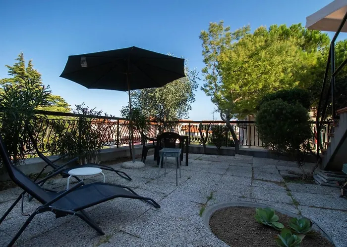 Luminoso Con Ampia Terrazza سان بارتولومِيو آل ما